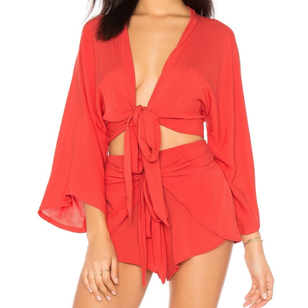 RED WRAP TOP CROP